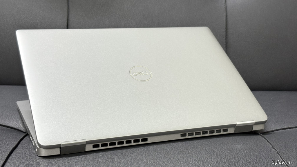 Dell Latitude 5330 i7-1265u Ram 16G SSD 512G FHD US 99% - 2