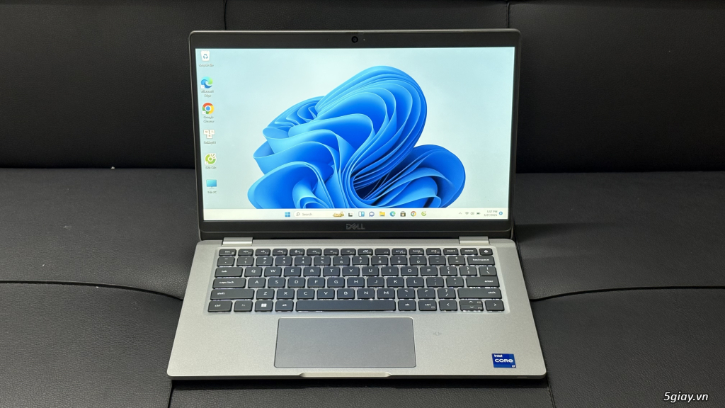 Dell Latitude 5330 i7-1265u Ram 16G SSD 512G FHD US 99% - 4