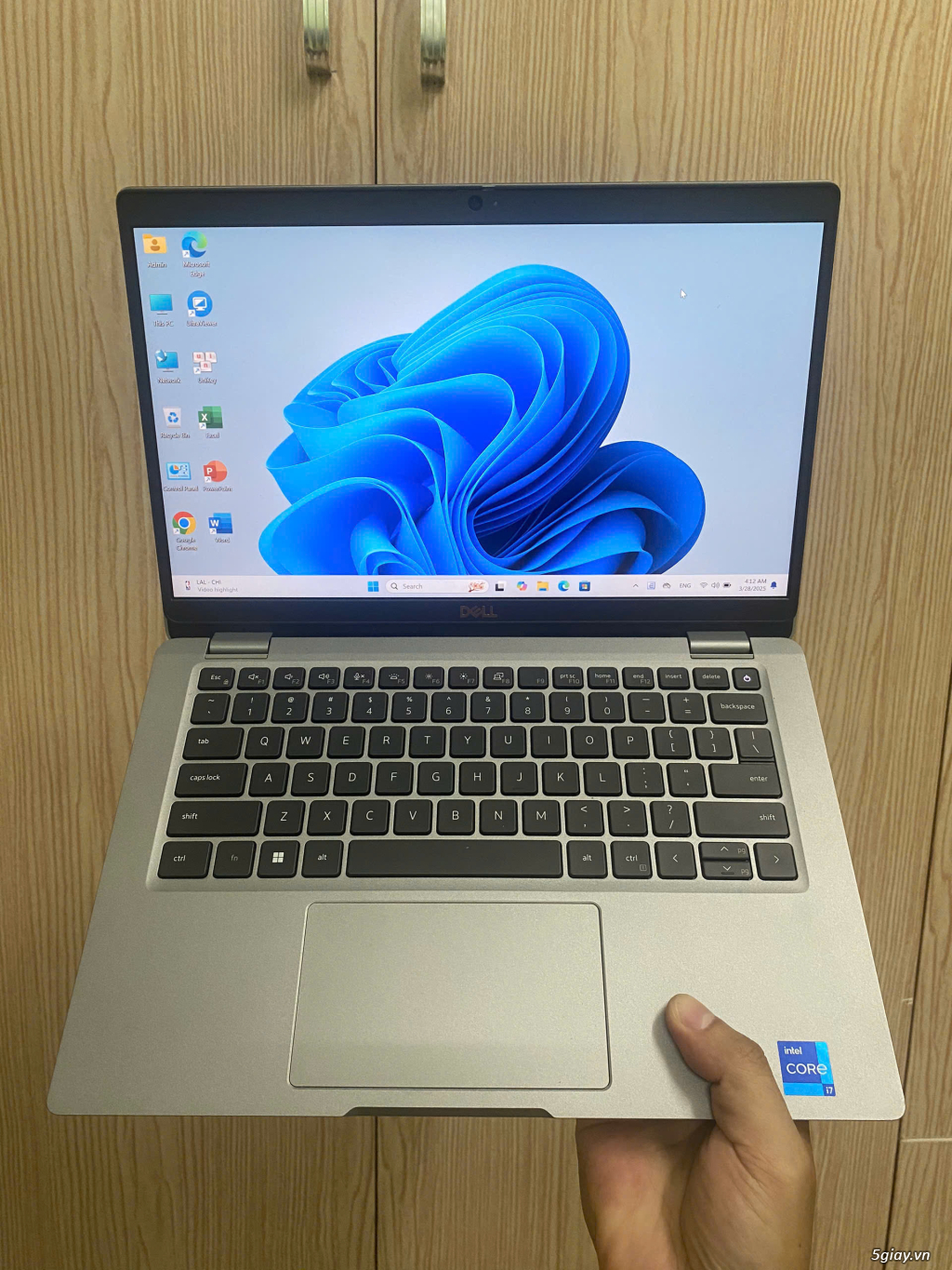 Dell Latitude 5330 Core i7 1265u Ram 16G SSD 512G FHD Led Phím Win 11 - 4