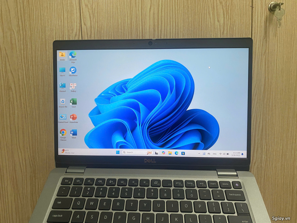Dell Latitude 5330 Core i7 1265u Ram 16G SSD 512G FHD Led Phím Win 11 - 5