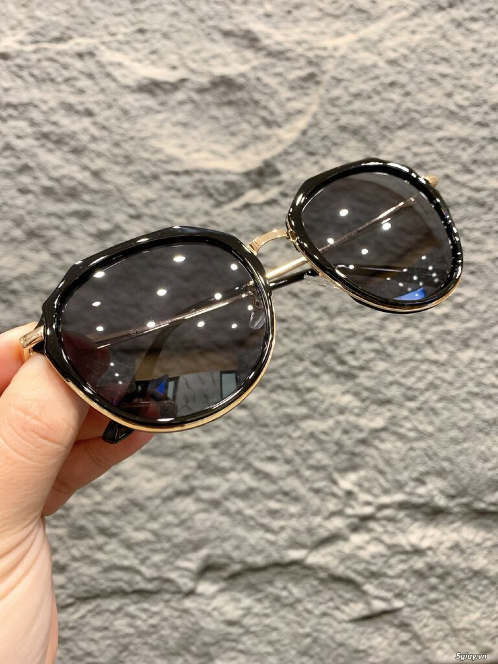 Thanh lý kính Mercedes chính hãng được tặng - 2