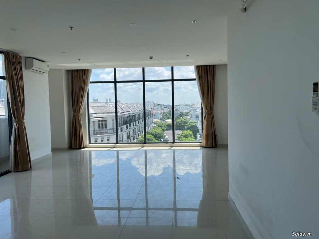 69m2 - Giá chỉ 2.135 tỷ - View khu Villa - Căn hộ Boulevard Q7. - 1
