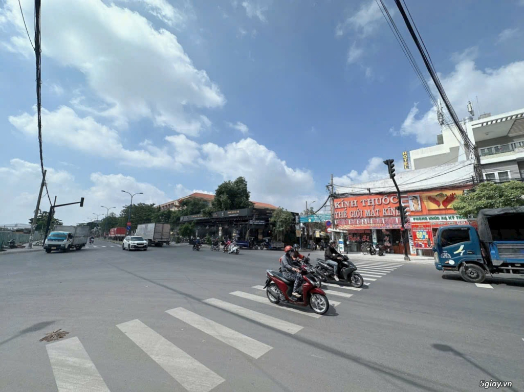 Giảm 500 triệu còn 23,3 tỷ Tl mạnh