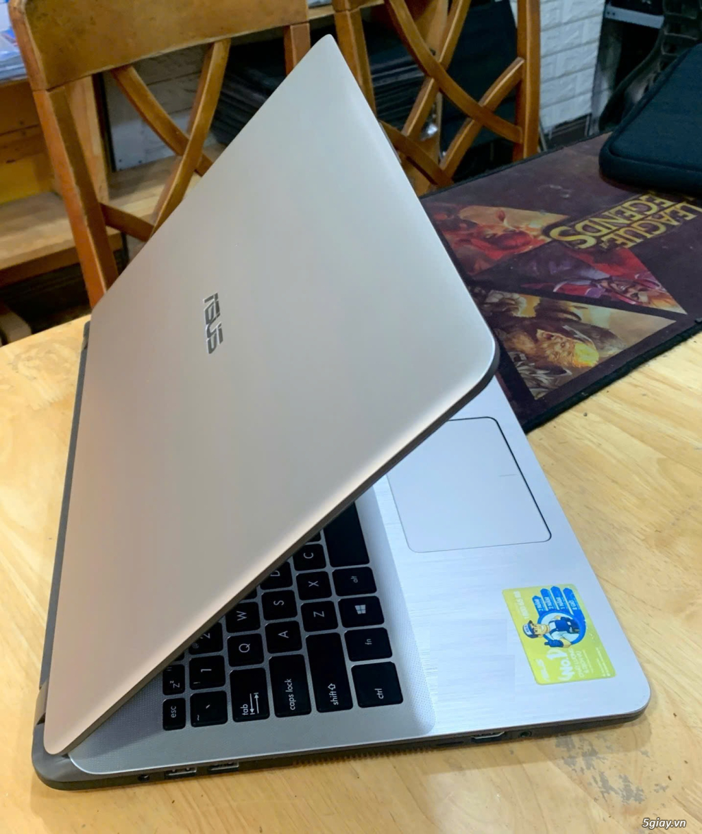 Asus Vivobook X507U Core i5-8250U Ram 8GB SSD 256G 2 VGA Rời MX130 FHD - 4