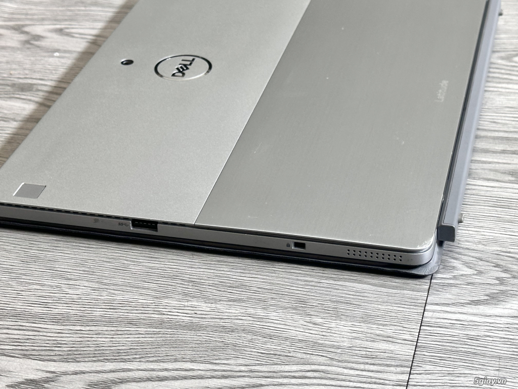 Dell Latitude 7200 2-in-1 - 4