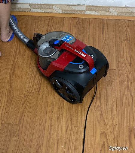 Thanh lý máy hút bụi Phillip 2000W mới 96%