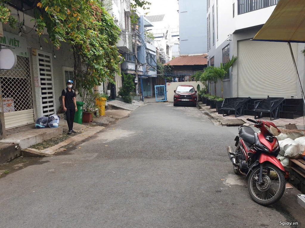 CẦN TIỀN BÁN GẤP   2 căn trệt liền kề, 2 chủ quyền.  Tổng diện tích 2