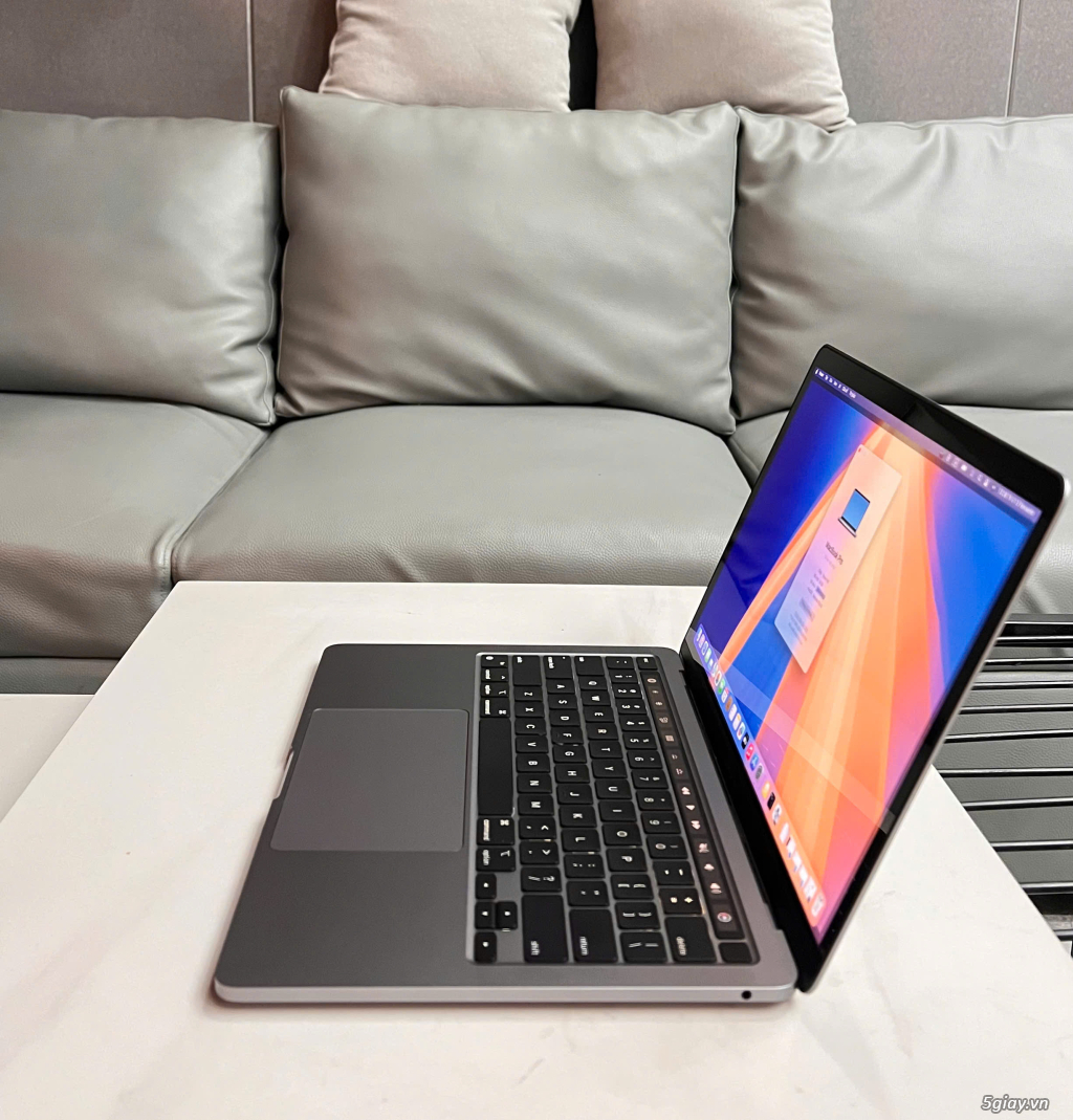 Thanh lý MacBook Pro chip M2 13in giá quá rẻ . - 3