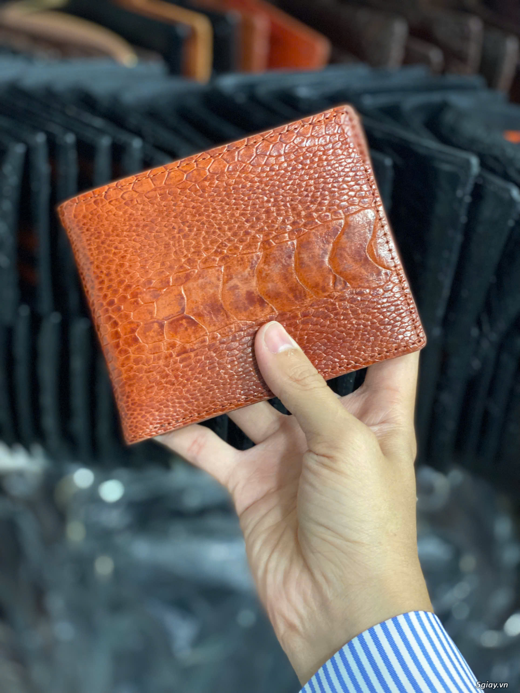 XƯỞNG SẢN XUẤT VÍ – PHỤ KIỆN DA THẬT TRƯỜNG CHINH