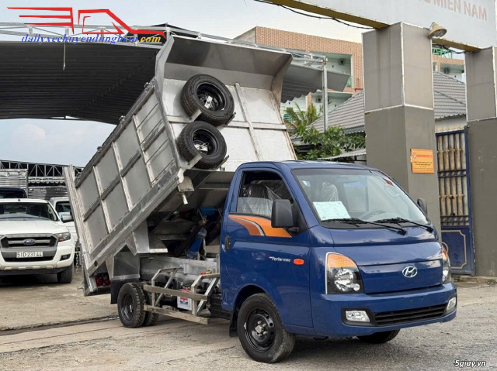 Xe Hyundai Chở Rác Gắn Bửng Nâng 5 Khối New Porter H150