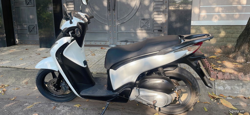 Bán xe SH 125I 2011 nữ ít chạy mới 90%