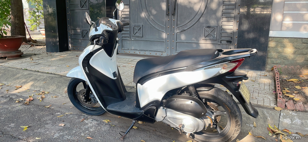 Bán xe SH 125I 2011 nữ ít chạy mới 90% - 4