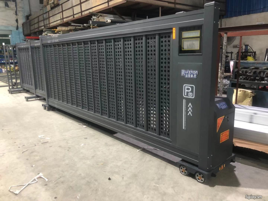 Cổng xếp phân đoạn- HCM