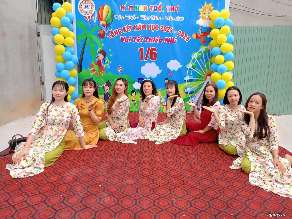 Tuyển 2 Giáo Viên , 2 bảo mẫu - 3