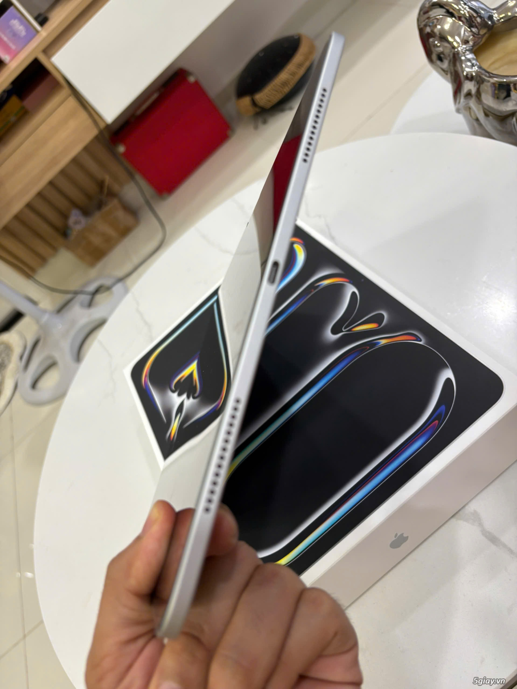 Cần ipad pro m4 mới sạc 7 lần