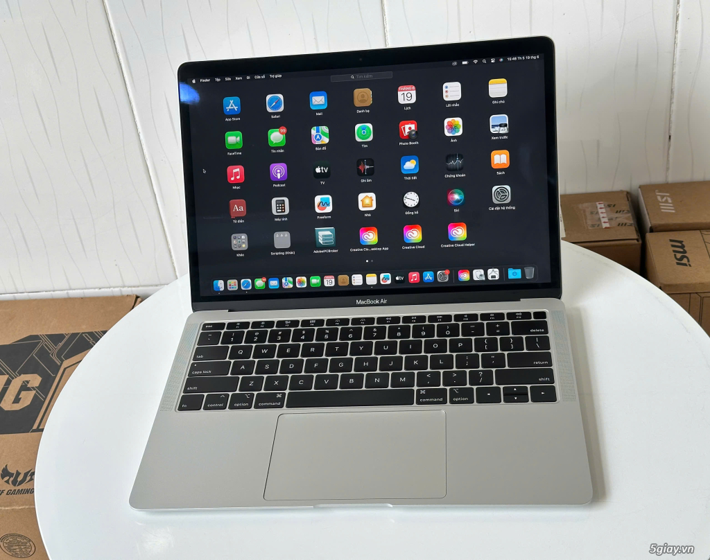 MacBook Air 2018 13 inch Core i5 RAM 8GB, SSD 128GB Like New
