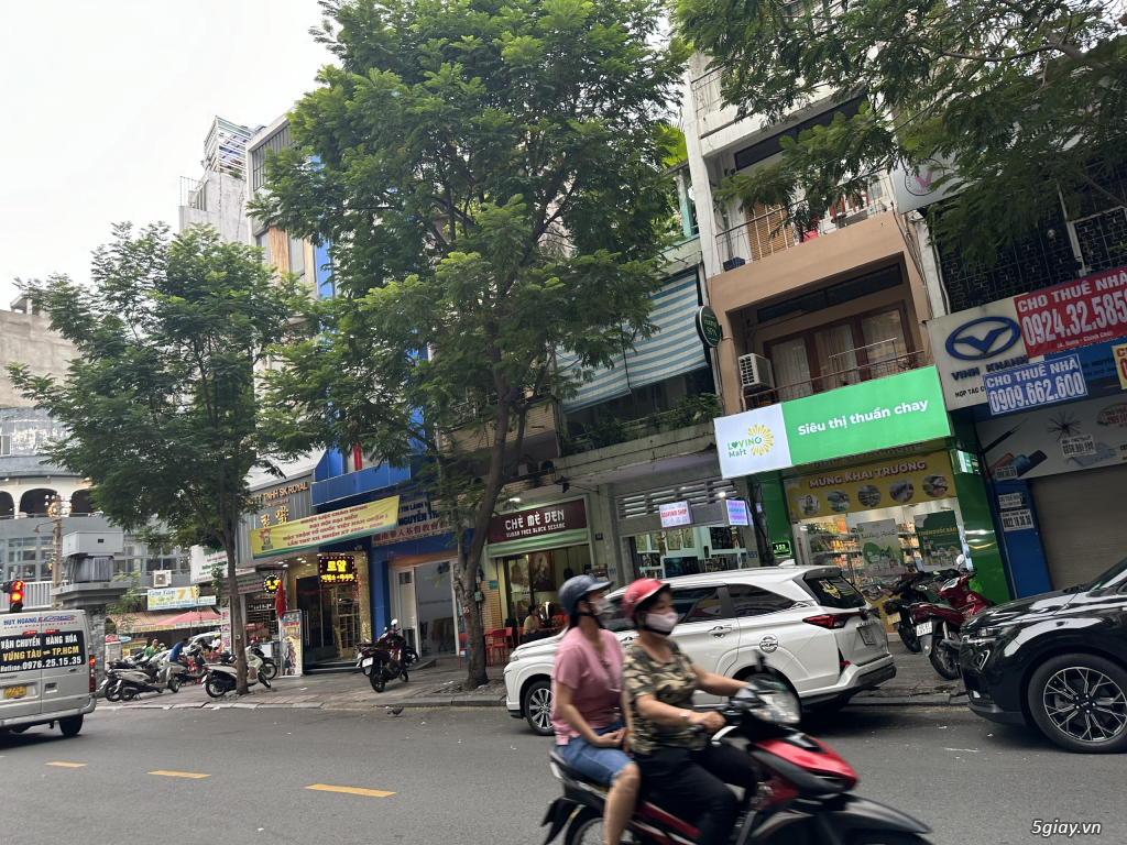 Cho thuê nhà nguyên căn 155 Nguyễn Thái Bình, Q1 - 1