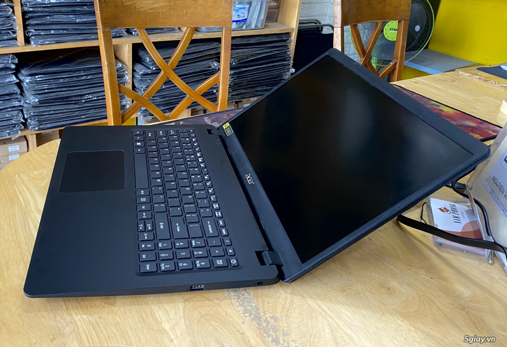 Acer Aspire A315-54 Core i3-10110U Ram 8GB SSD 240GB VGA ON Màn 15.6 - 2