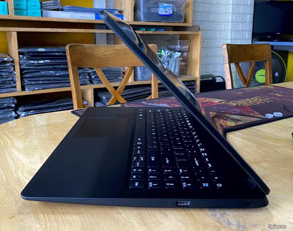 Acer Aspire A315-54 Core i3-10110U Ram 8GB SSD 240GB VGA ON Màn 15.6 - 3