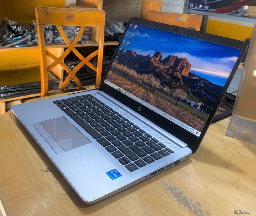 HP Notebook 240 G8 Core i3-1005G1 Ram 8GB SSD 256GB VGA ON Màn 14 Inch - 5