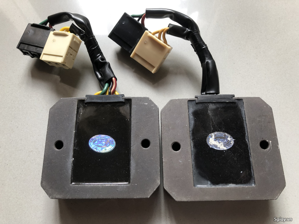 sạc zin xe sh ý - 2