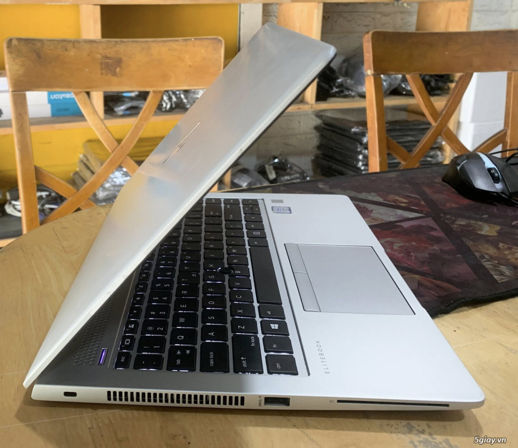 HP Elitebook 840 G5 Core i7-8650U Ram 8GB SSD 256GB VGA ON Màn Full HD - 4