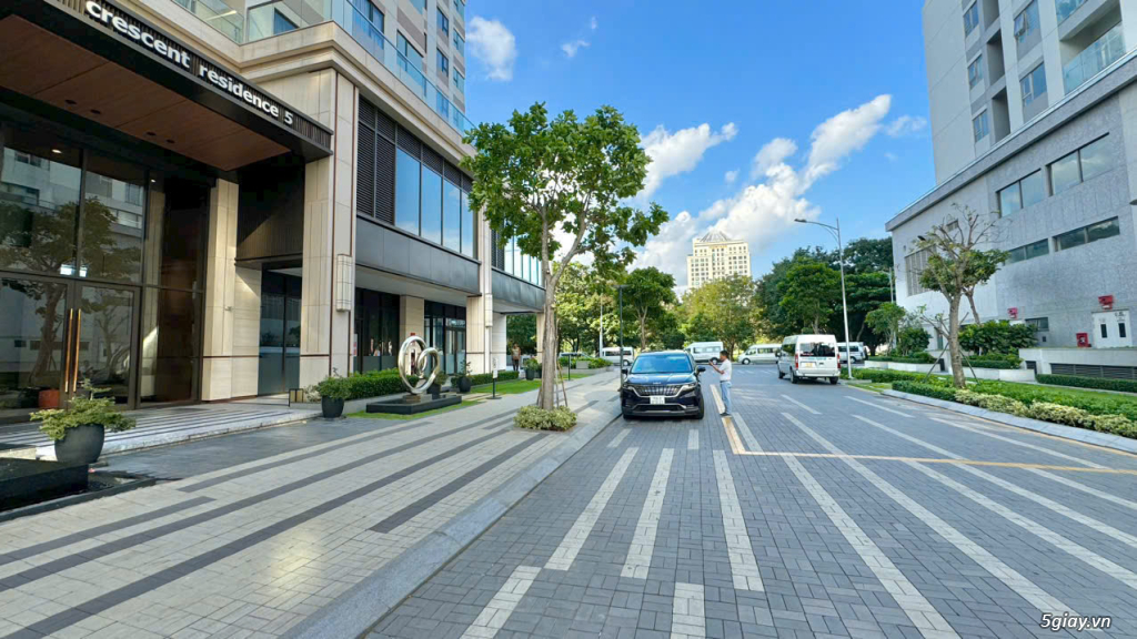 SHOPHOUSE KHỐI ĐẾ TẠI HỒ BÁN NGUYỆT PHÚ MỸ HƯNG ĐƯỢC MỞ BÁN - 2