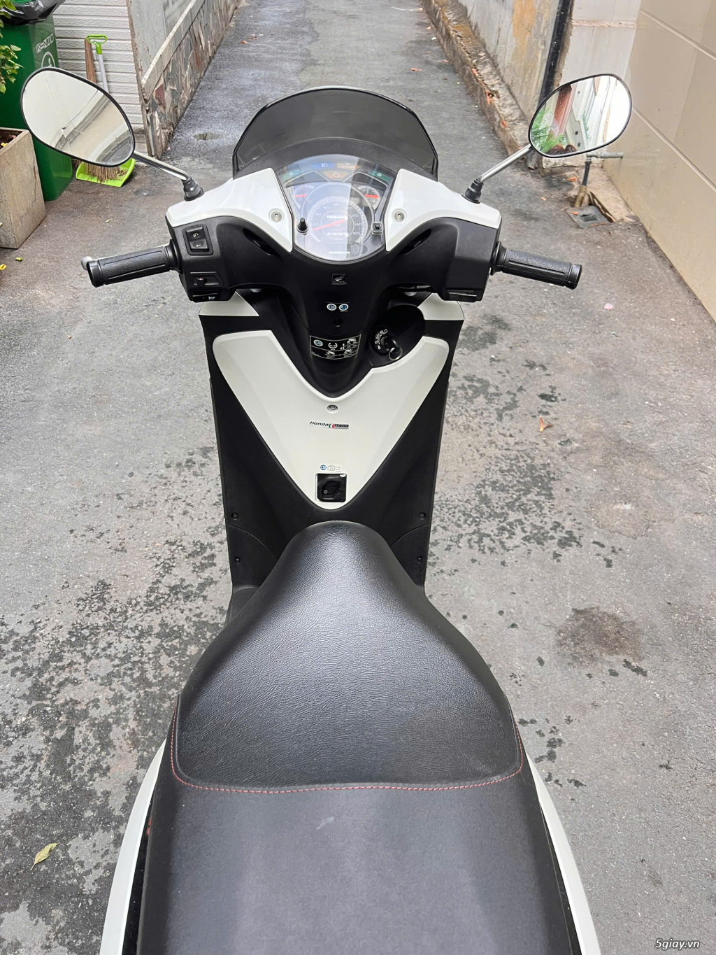 Honda SH 150i nhập Ý 2 đĩa trắng đen mới đẹp chính chủ . - 7