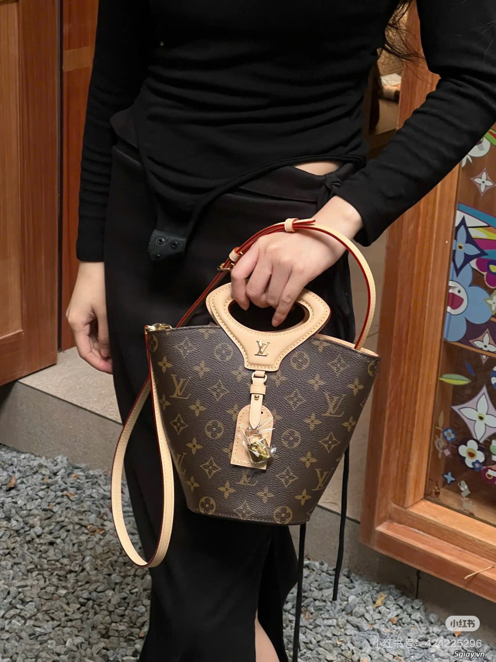 Louis Vuitton Bella Bucket Monogram Canvas - 3