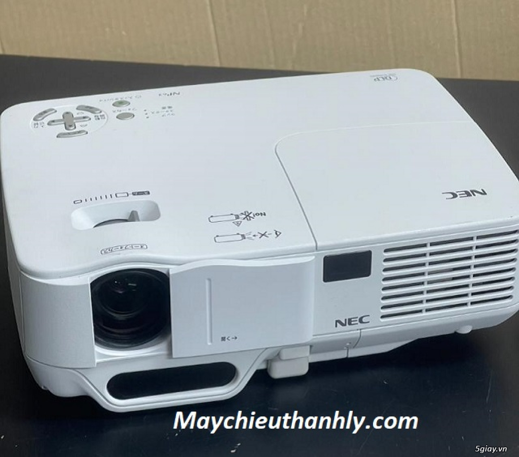 Máy chiếu Nec NP61 cũ nhỏ gọn