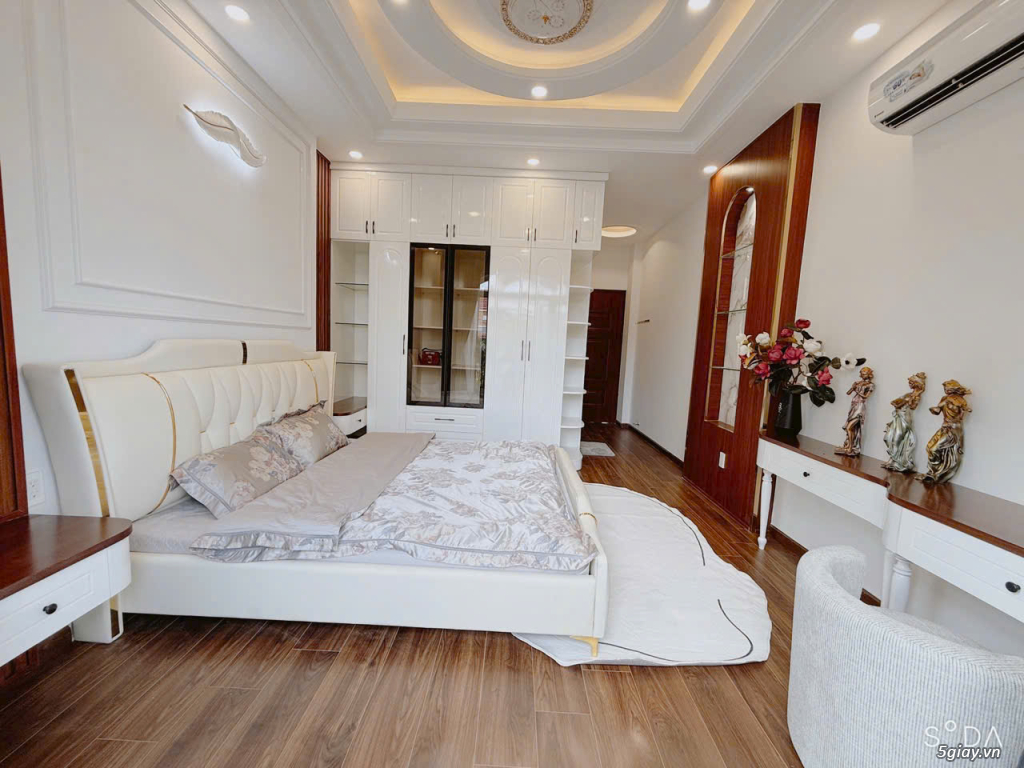 Nhà phố 6 tầng mới xây mặt tiền đường số 43 gần Lâm Văn Bền Quận 7 - 9