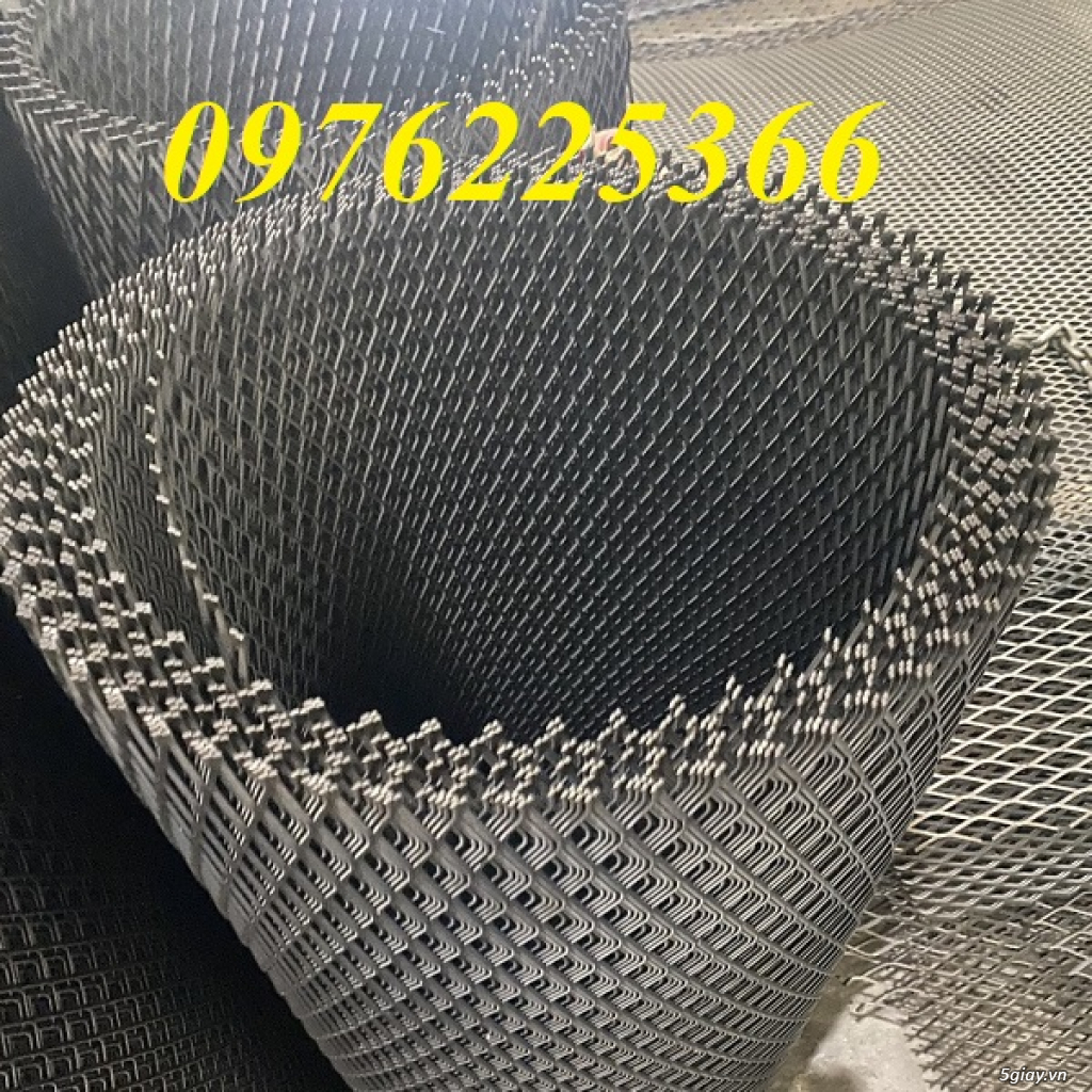 Lưới mắt cáo 30x60x3mm khổ 1m