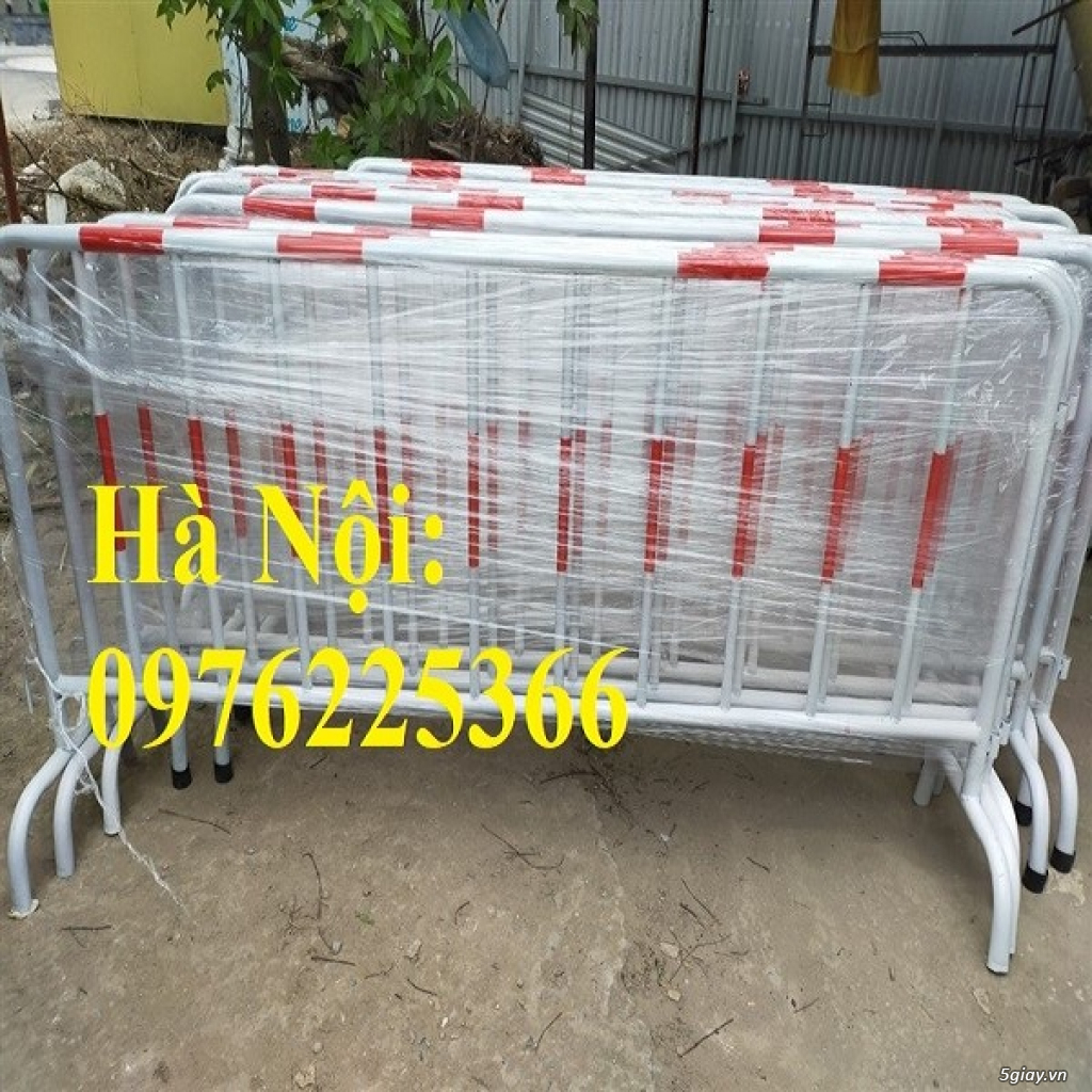 Giá hàng rào di động khổ 1.2m x 2m