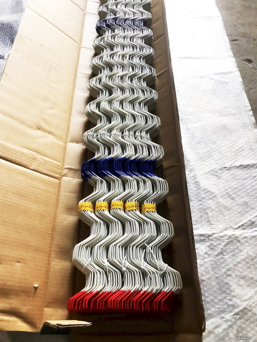 Vật tư không thể thiếu trong thi công nhà kính: Thanh nẹp & ziczac - 2