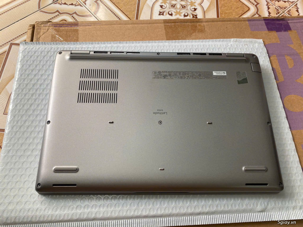 Dell Latitude 5450 Chip AI Ultra 5 125 Ram 16G SSD 256G 14inch FHD W11 - 4