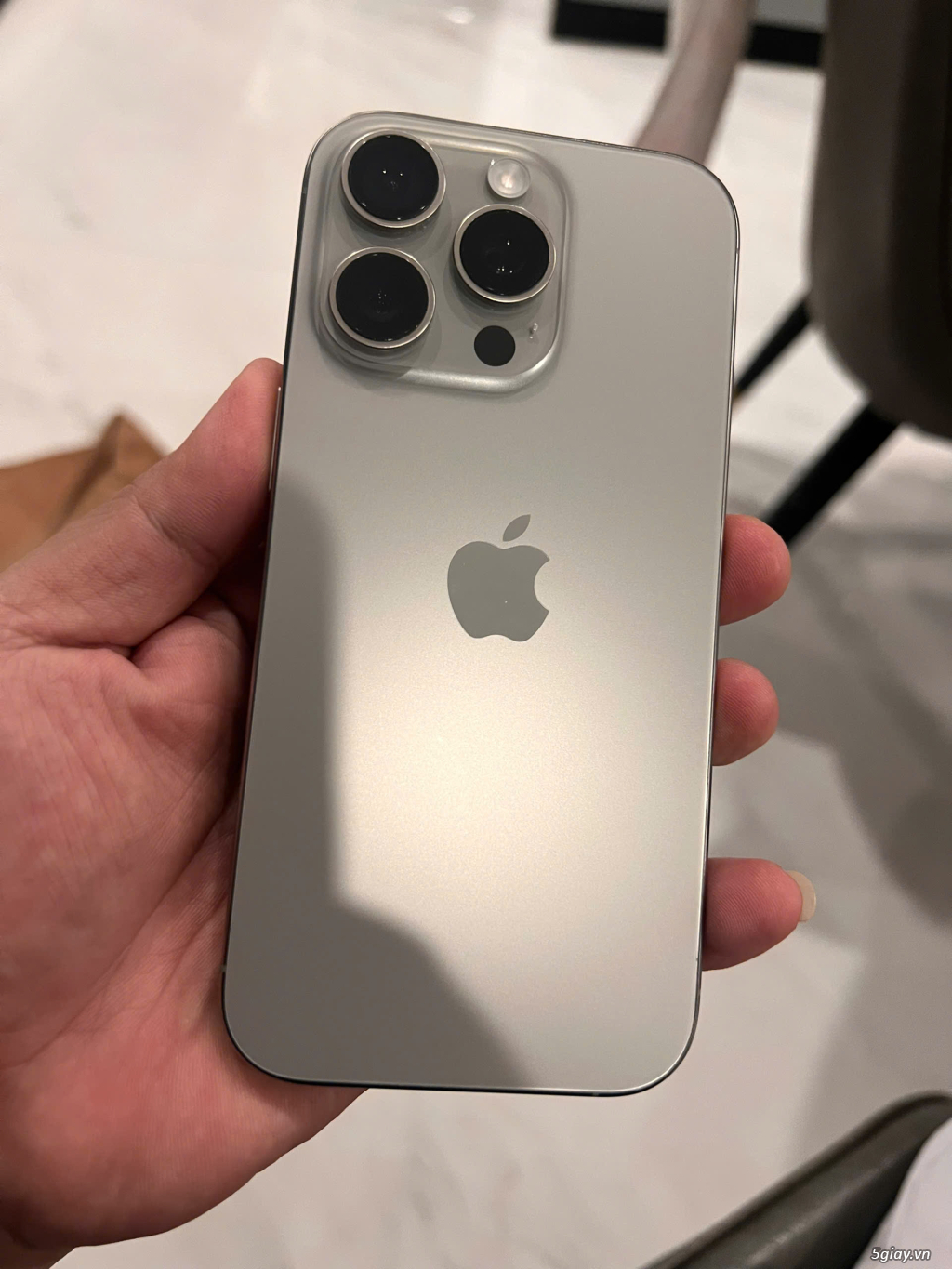 CẦN BÁN: IPHONE 16 PRO 256. Máy VN/A (MÀU TITAN) Tân Phú - TPHCM