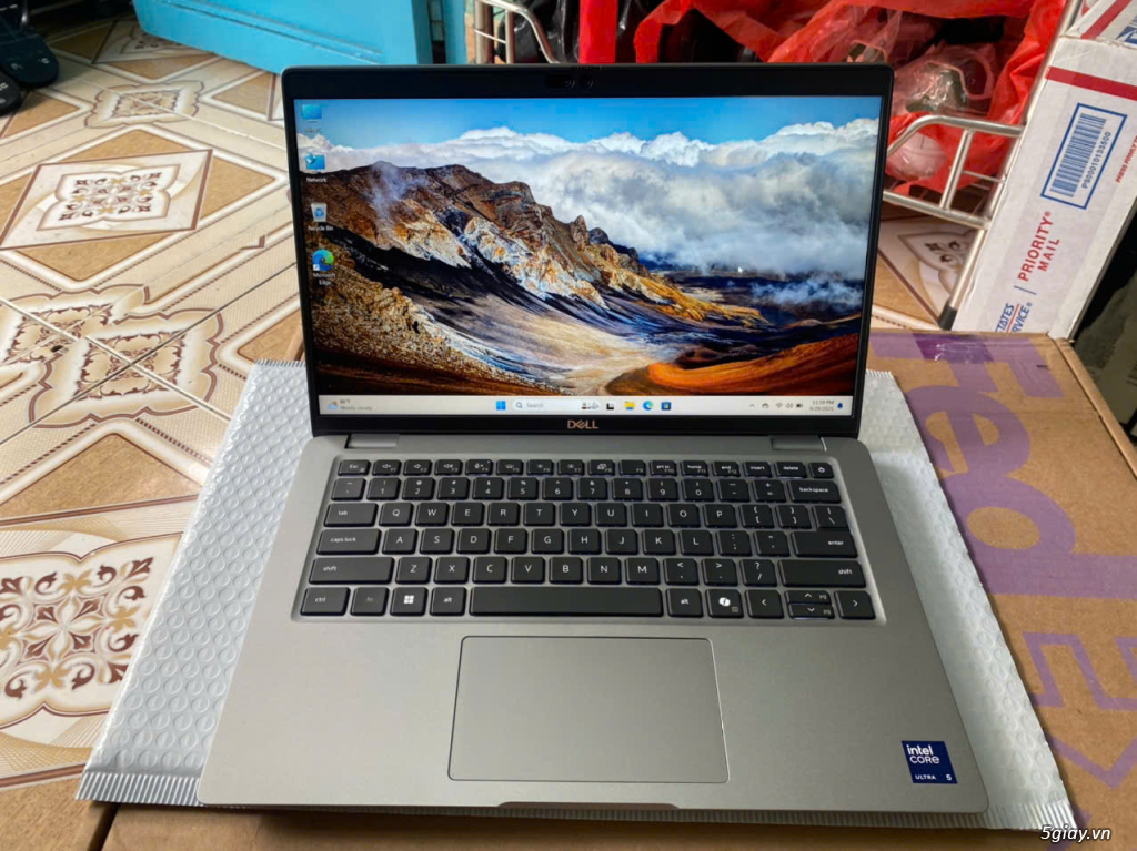 Dell Latitude 5450 Chip AI Ultra 5 125 Ram 16G SSD 256G 14inch FHD W11 - 3