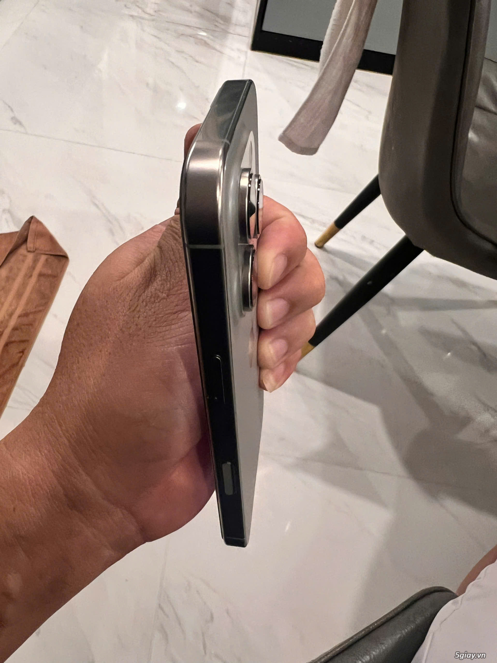 CẦN BÁN: IPHONE 16 PRO 256. Máy VN/A (MÀU TITAN) Tân Phú - TPHCM - 4