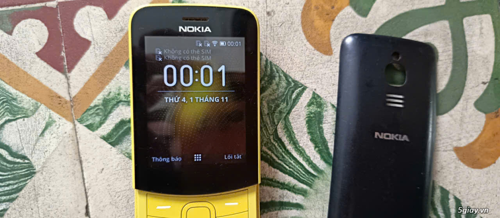 Ve chai đt Nokia chuối 8110 4G pin phù còn lại tốt hết. - 3