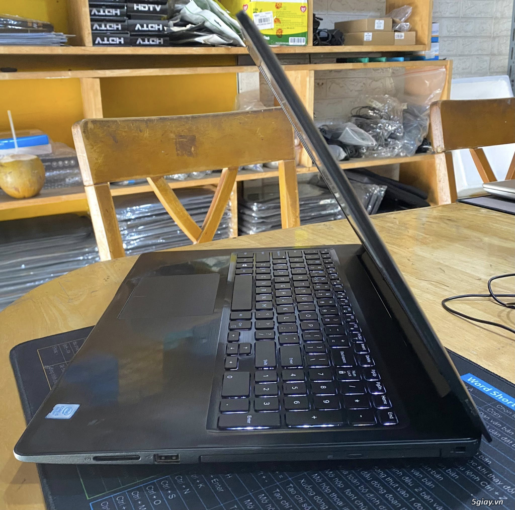 Dell Inspiron 5570 Core i5-8250U Ram 8GB SSD 240GB VGA ON Màn 15.6 FHD - 5