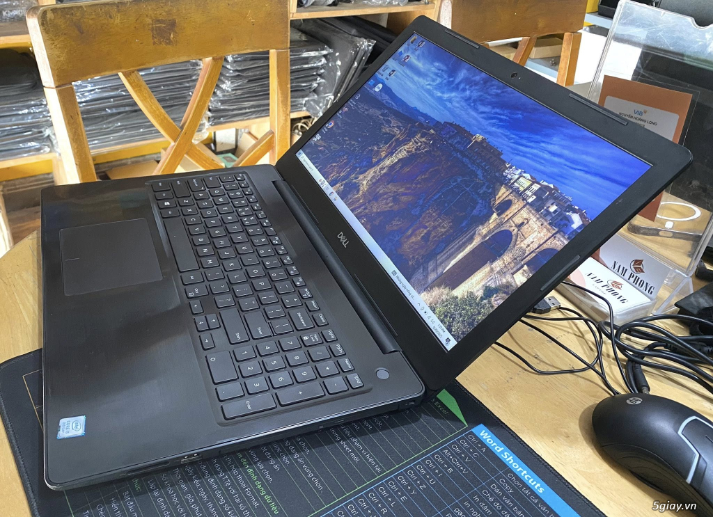 Dell Inspiron 5570 Core i5-8250U Ram 8GB SSD 240GB VGA ON Màn 15.6 FHD - 3