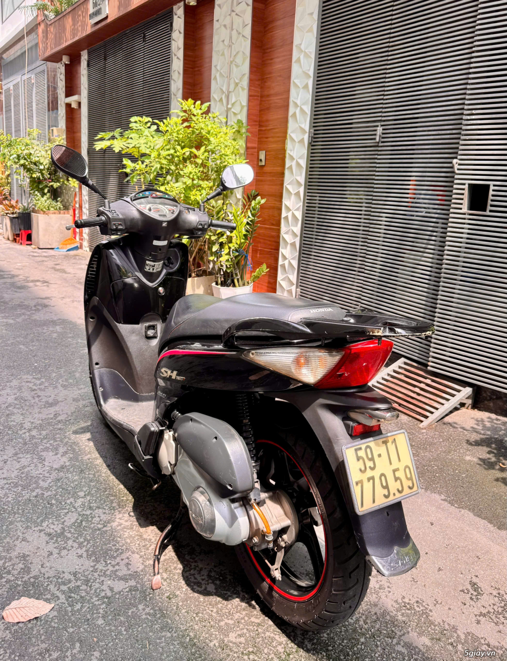 Honda SH 150i nhập Ý đk 2009 đen sport mới đẹp . - 2