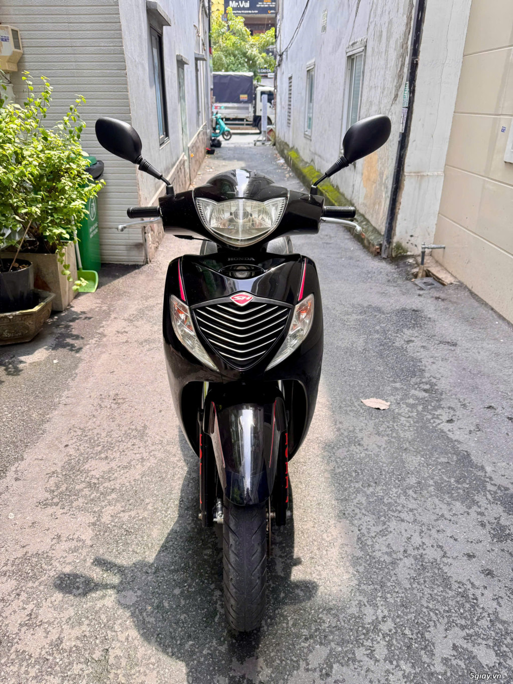 Honda SH 150i nhập Ý đk 2009 đen sport mới đẹp .