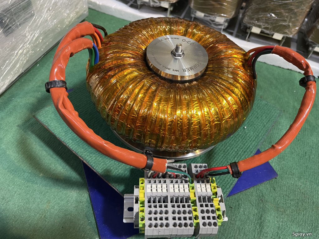 Biến Áp Cách Ly O-CORE 2KVA (2.000VA) - 1