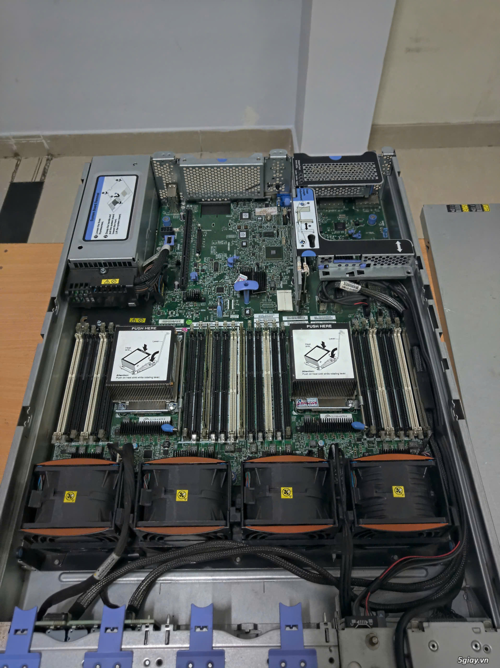 THANH LÝ SERVER IBM X3650 M4 – GIÁ CHỈ 3.500.000đ - 2