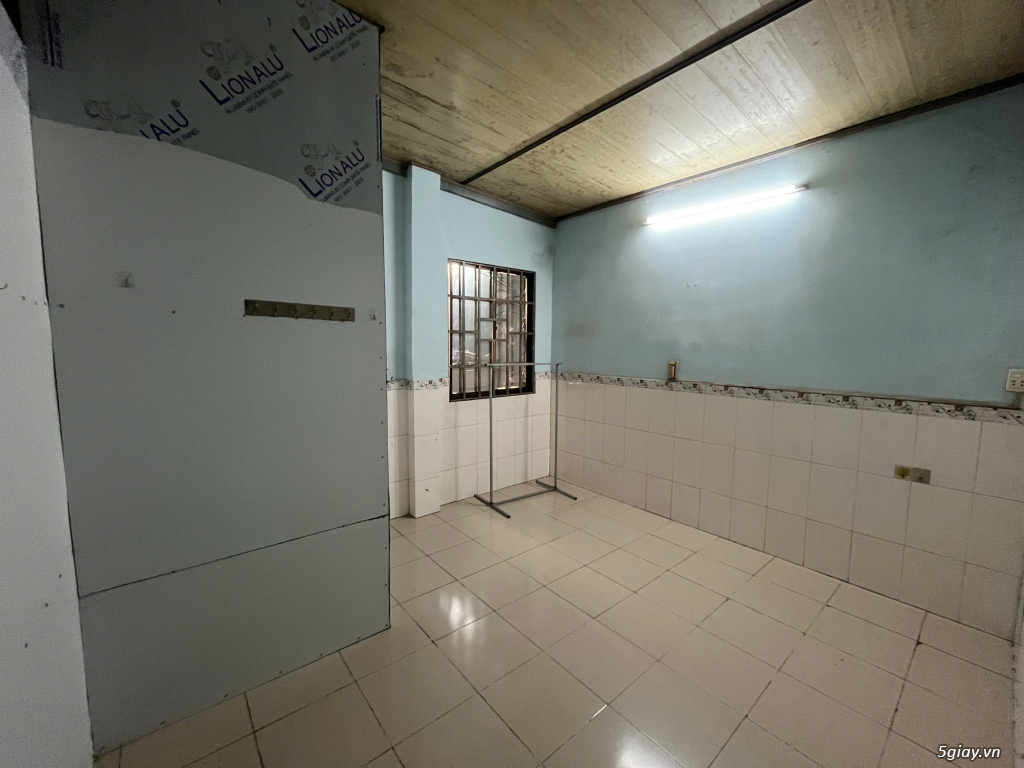 == Nhà trọ cách trường Marketting 200m - 1