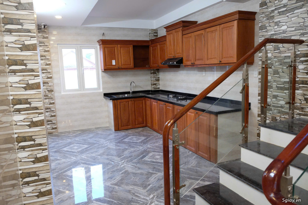 Cho thuê nhà nguyên căn 28P Nguyễn Hữu Cảnh, P.Thạnh Mỹ Tây, TP.HCM.