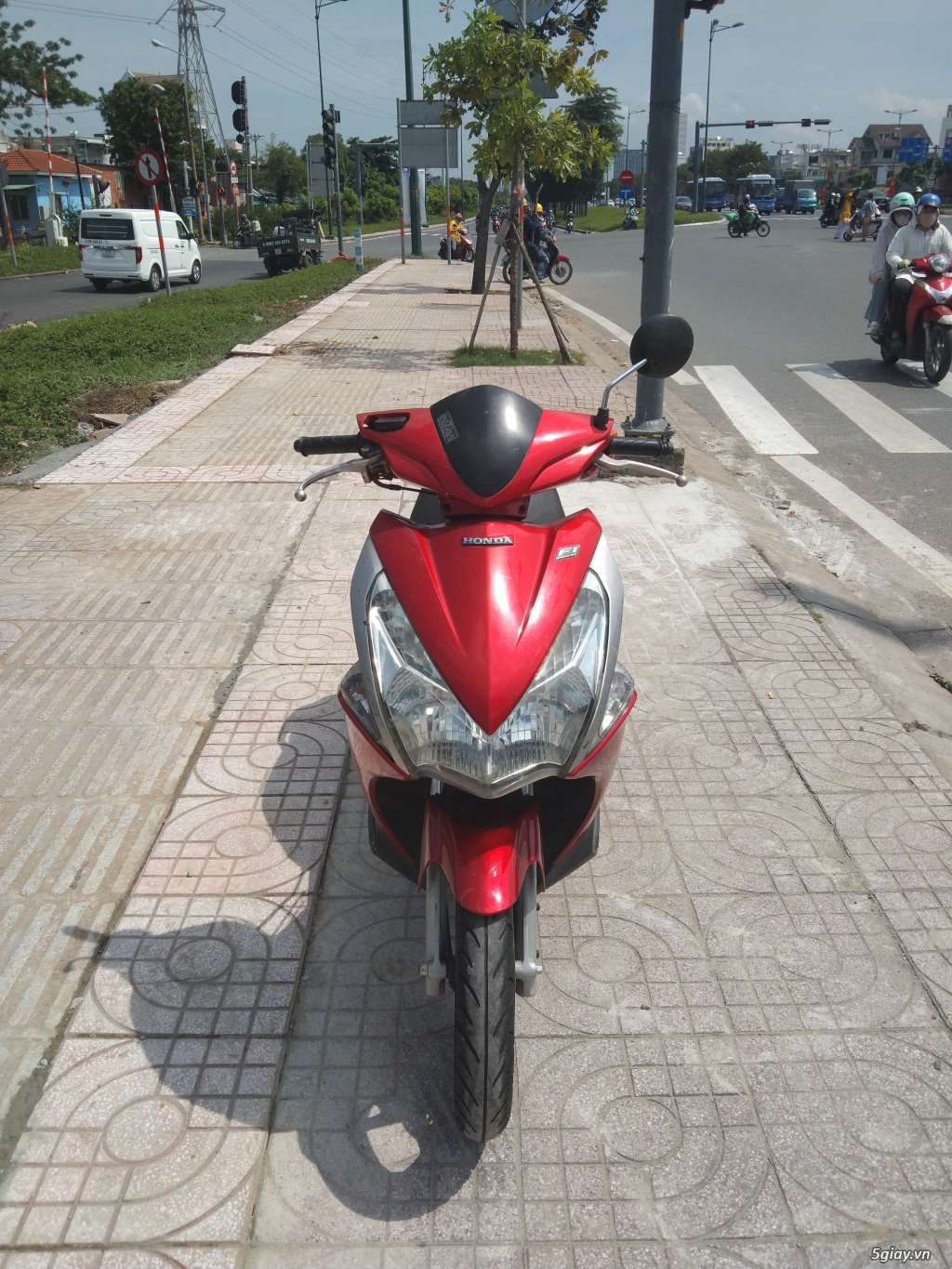 Airblade Fi màu đỏ,bstp,giá 9 triệu 900nghìn vnđ,sang tên được - 1