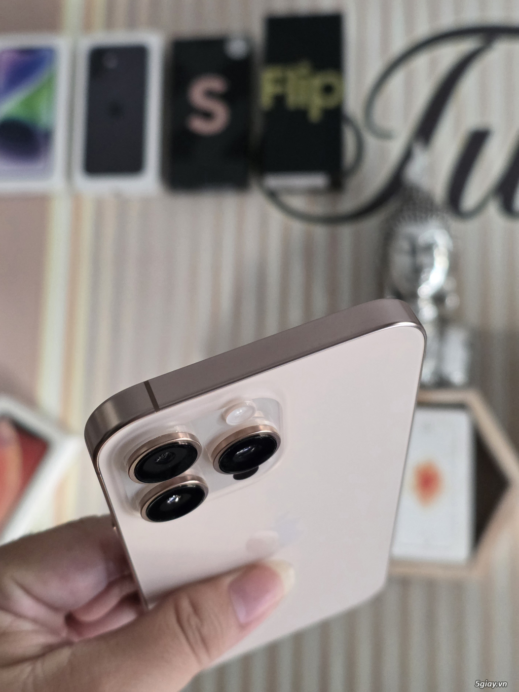 16 Pro max 256G ZA/A Likenew. Full box. Pin 91% ! - 3