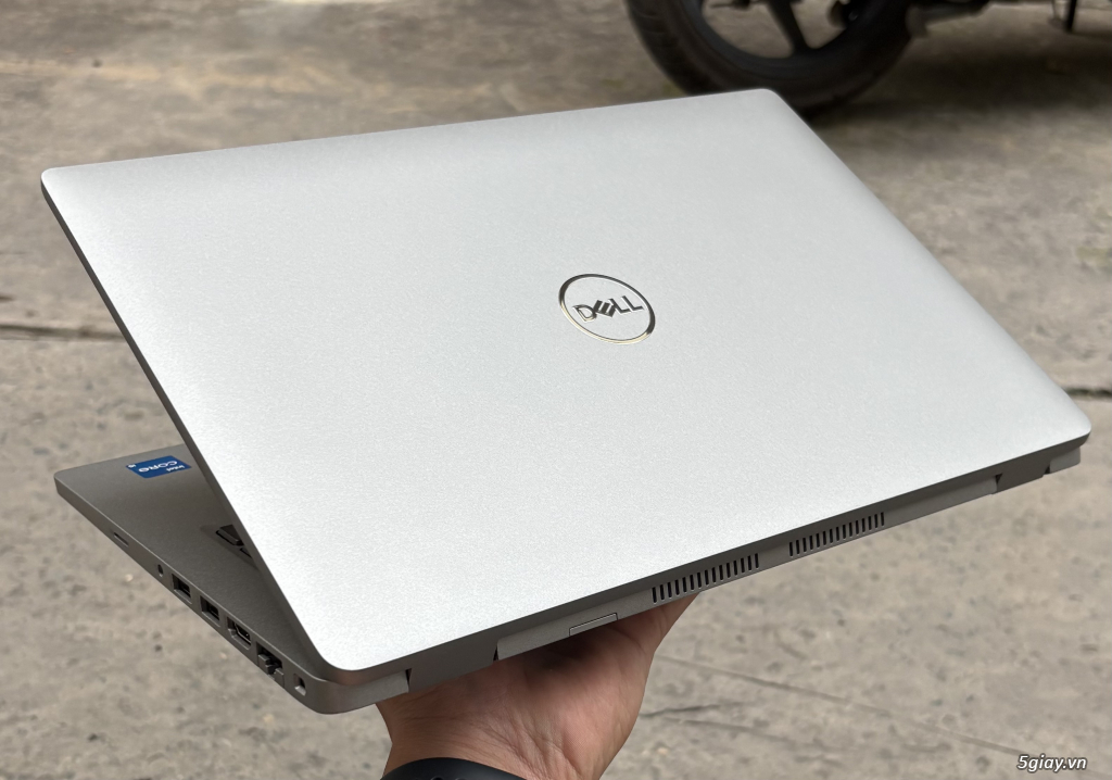Dell Latitude 5430 i5-1245U Ram 16G SSD 512G US zin đẹp